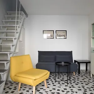 Xenia - Moderno In Fondazione Prada , Milano Italia